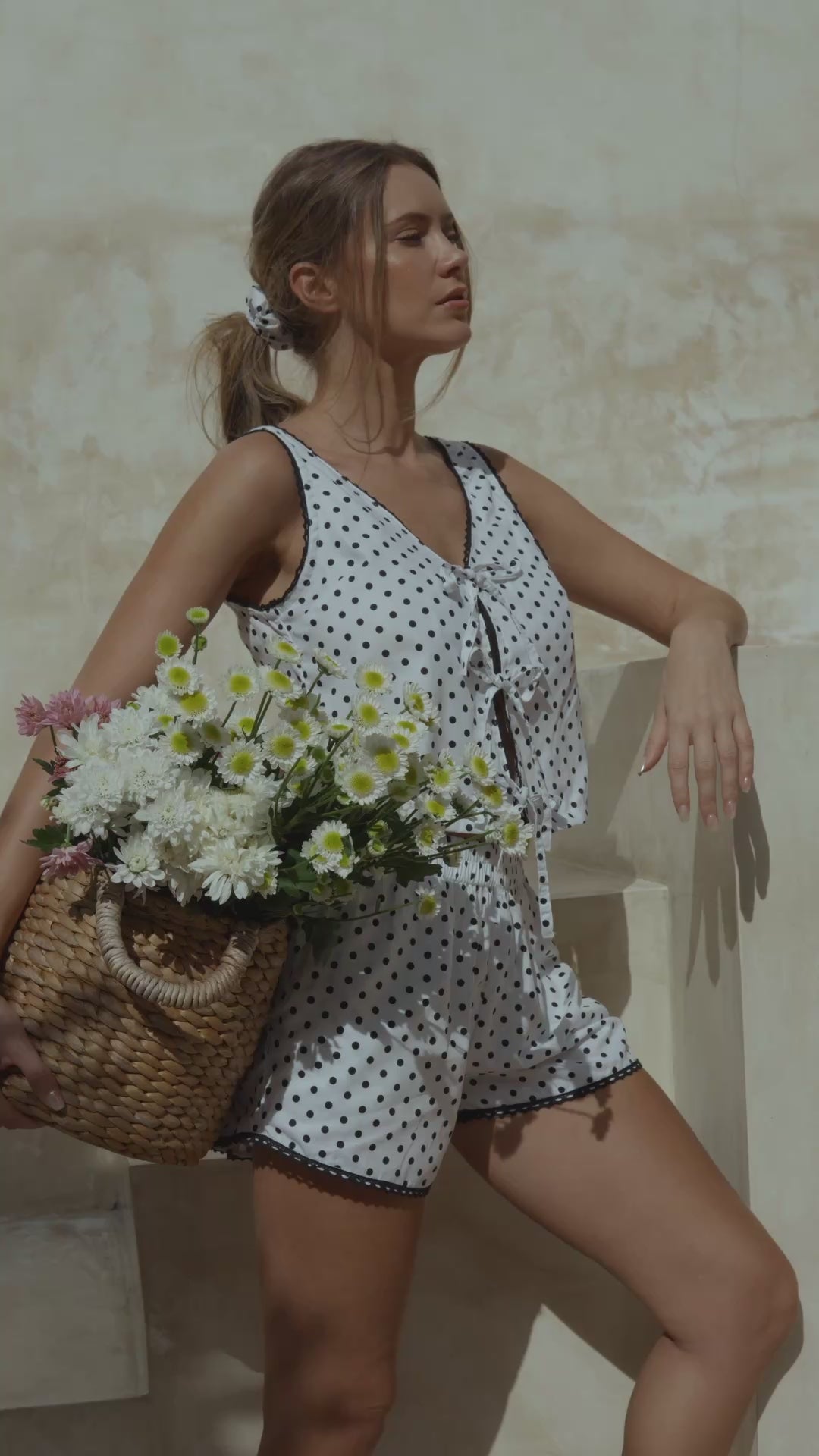 Celeste Polka Dot Lounge Set – Blanc et Noir